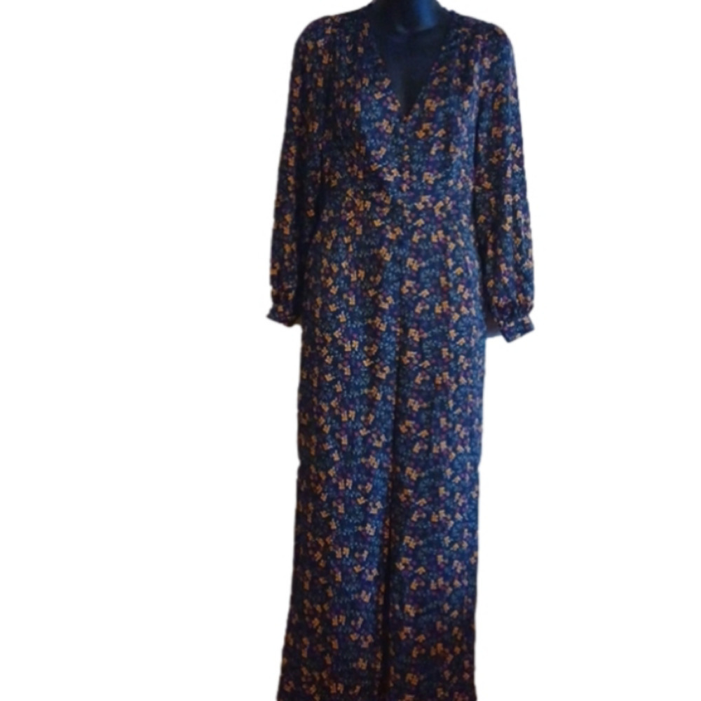 TINY flowers printed jumpsuit.  Size small by All in favor. Good used condition.